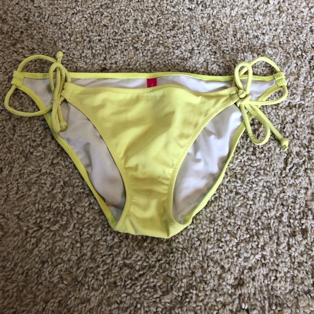 Bikini bottoms